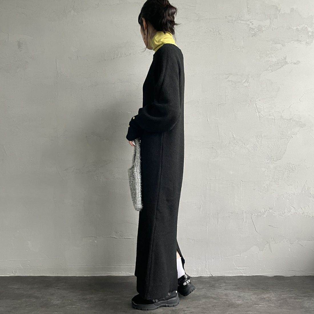 By/m [バイエム] 袖ボタン メランジニットワンピース [B23441005] 09 BLACK &&モデル身長：160cm 着用サイズ：F&&