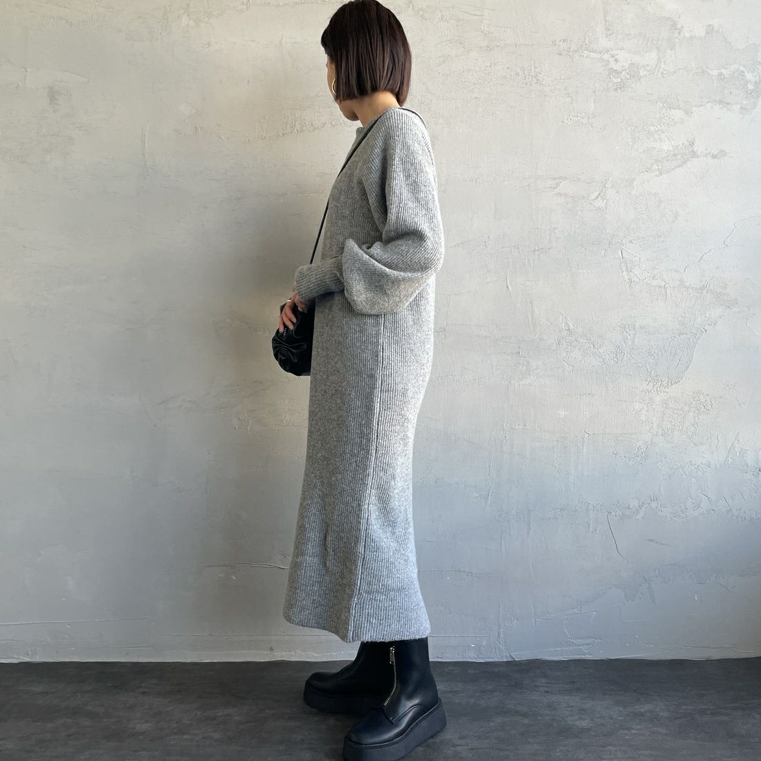 By/m [バイエム] 袖ボタン メランジニットワンピース [B23441005] 07 GRAY &&モデル身長：159cm 着用サイズ：F&&