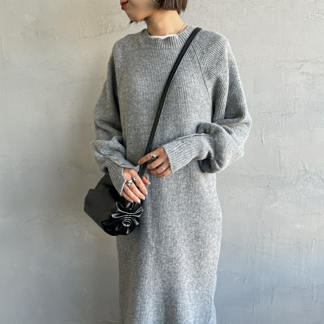 By/m [バイエム] 袖ボタン メランジニットワンピース [B23441005] 07 GRAY &&モデル身長：159cm 着用サイズ：F&&