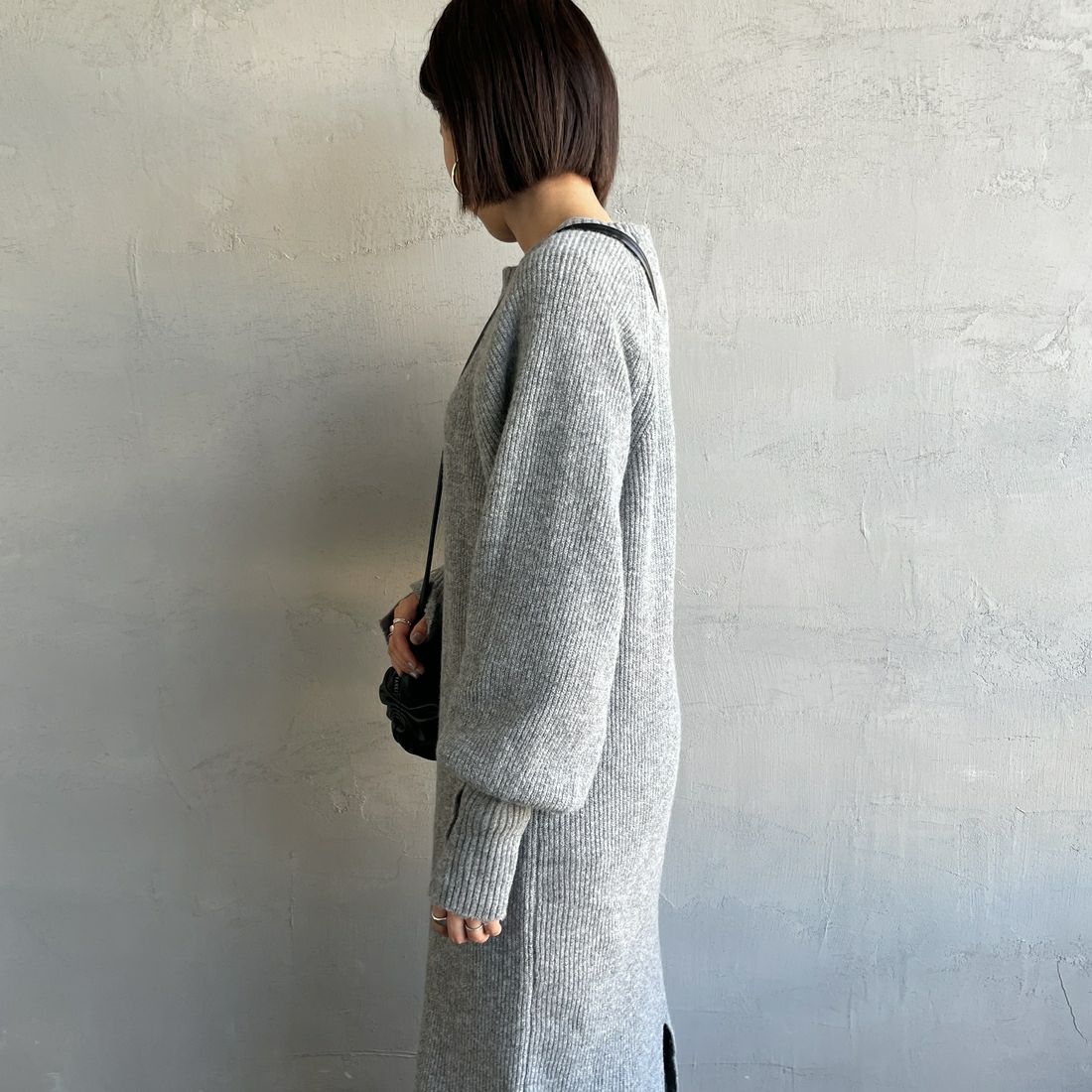 By/m [バイエム] 袖ボタン メランジニットワンピース [B23441005] 07 GRAY &&モデル身長：159cm 着用サイズ：F&&