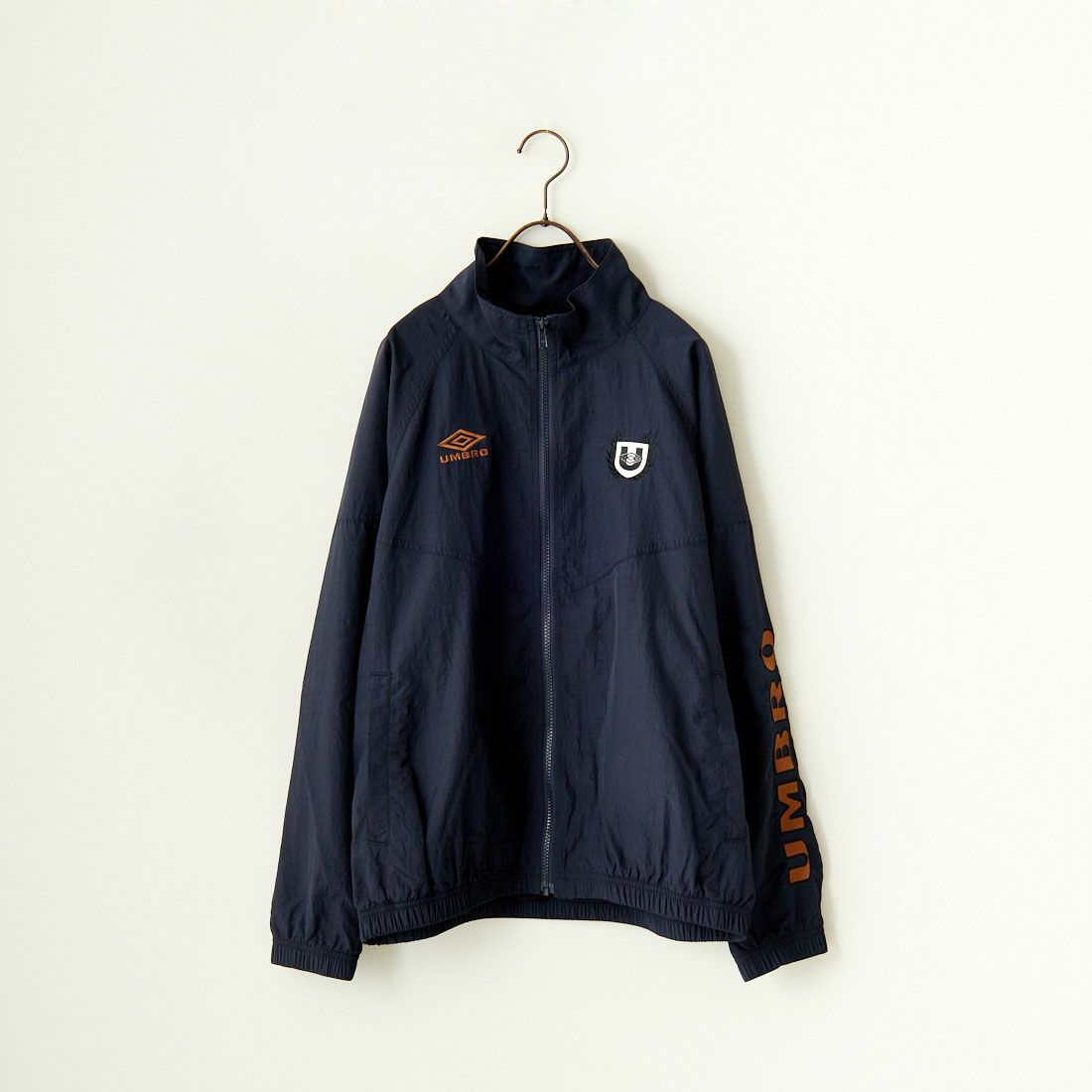 umbro [アンブロ] 別注 トレーニングナイロンジャケット [KBT58-NK-JK5-JF] NAVY