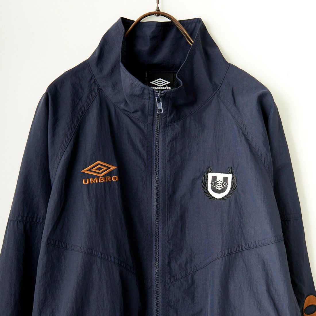 umbro [アンブロ] 別注 トレーニングナイロンジャケット [KBT58-NK-JK5-JF] NAVY