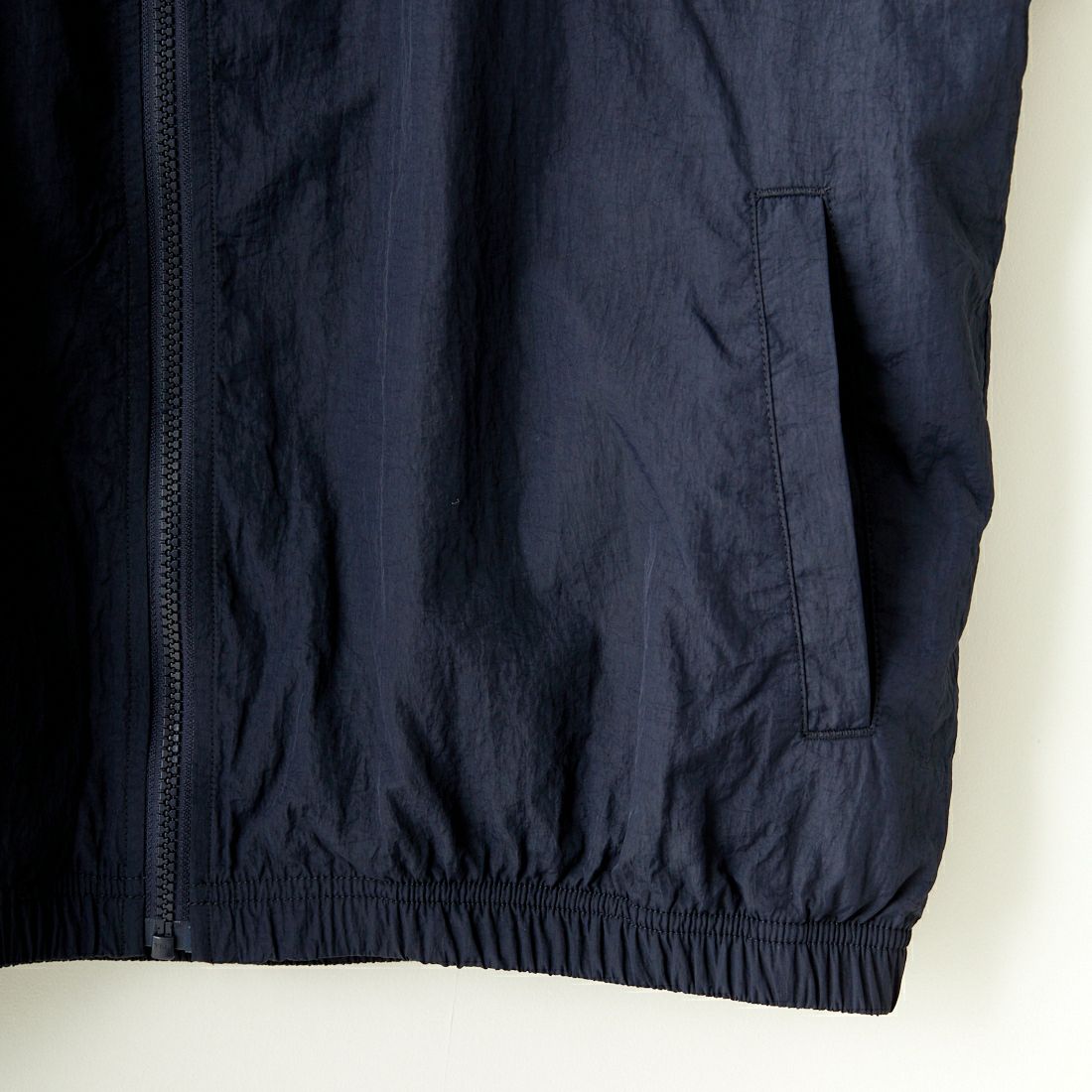 umbro [アンブロ] 別注 トレーニングナイロンジャケット [KBT58-NK-JK5-JF] NAVY