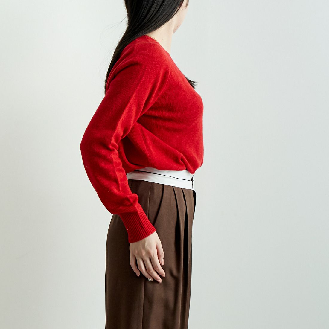 Jeans Factory Clothes [ジーンズファクトリークローズ] スタンダードクルーネックニット [24FW-IN-002] RED &&モデル身長：167cm 着用サイズ：F&&