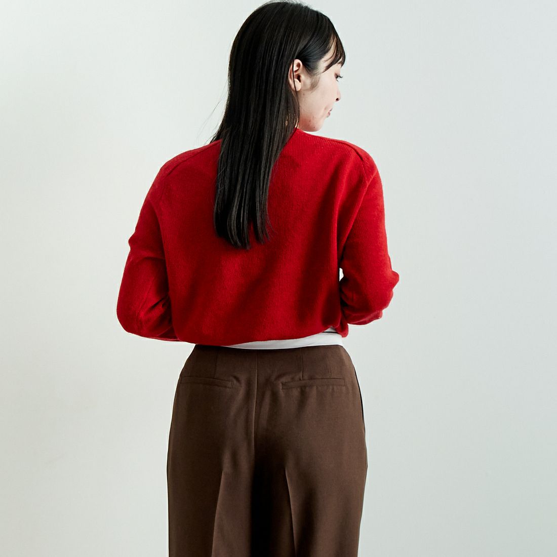 Jeans Factory Clothes [ジーンズファクトリークローズ] スタンダードクルーネックニット [24FW-IN-002] RED &&モデル身長：167cm 着用サイズ：F&&
