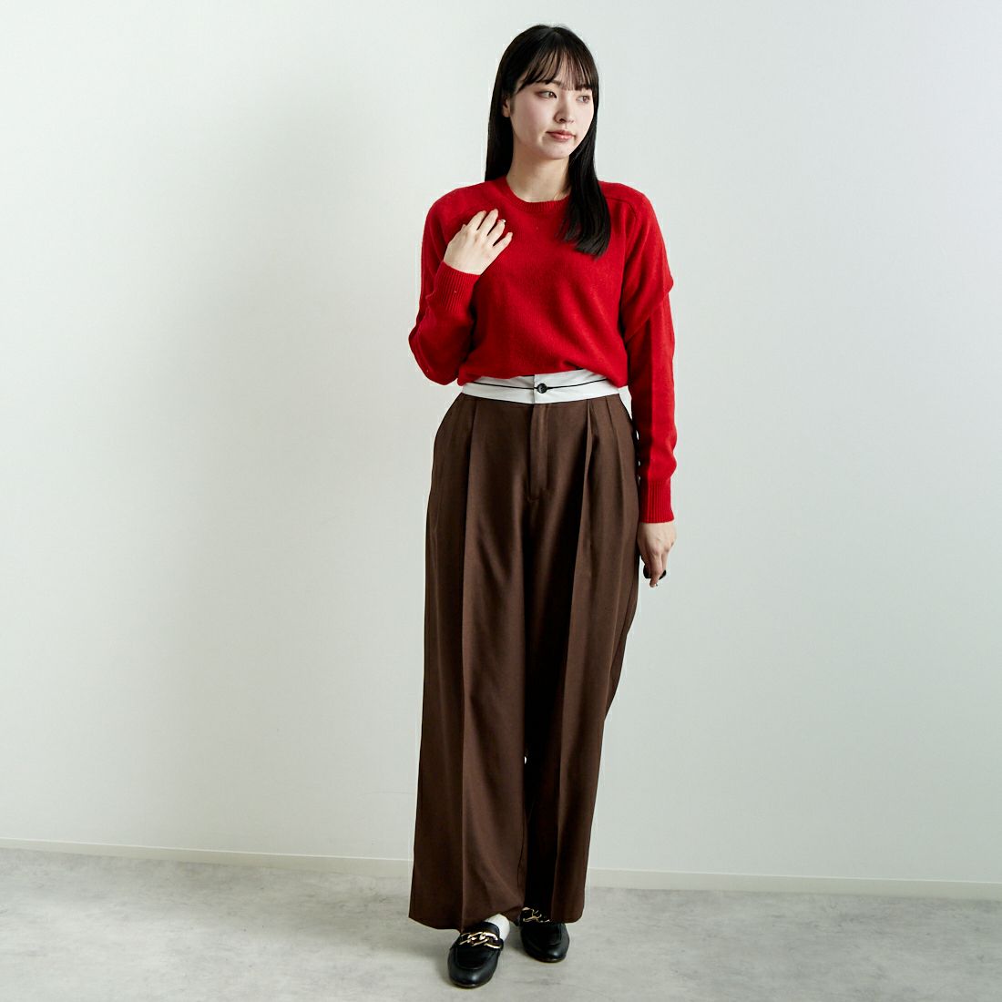 Jeans Factory Clothes [ジーンズファクトリークローズ] スタンダードクルーネックニット [24FW-IN-002] RED &&モデル身長：167cm 着用サイズ：F&&