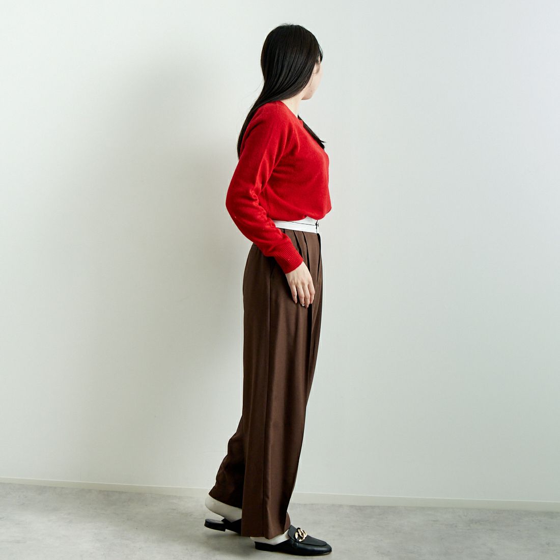 Jeans Factory Clothes [ジーンズファクトリークローズ] スタンダードクルーネックニット [24FW-IN-002] RED &&モデル身長：167cm 着用サイズ：F&&