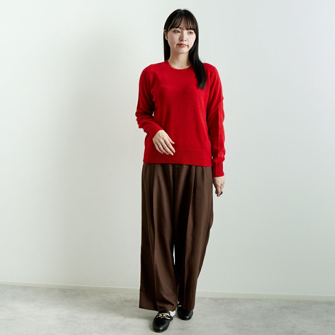 Jeans Factory Clothes [ジーンズファクトリークローズ] スタンダードクルーネックニット [24FW-IN-002] RED &&モデル身長：167cm 着用サイズ：F&&