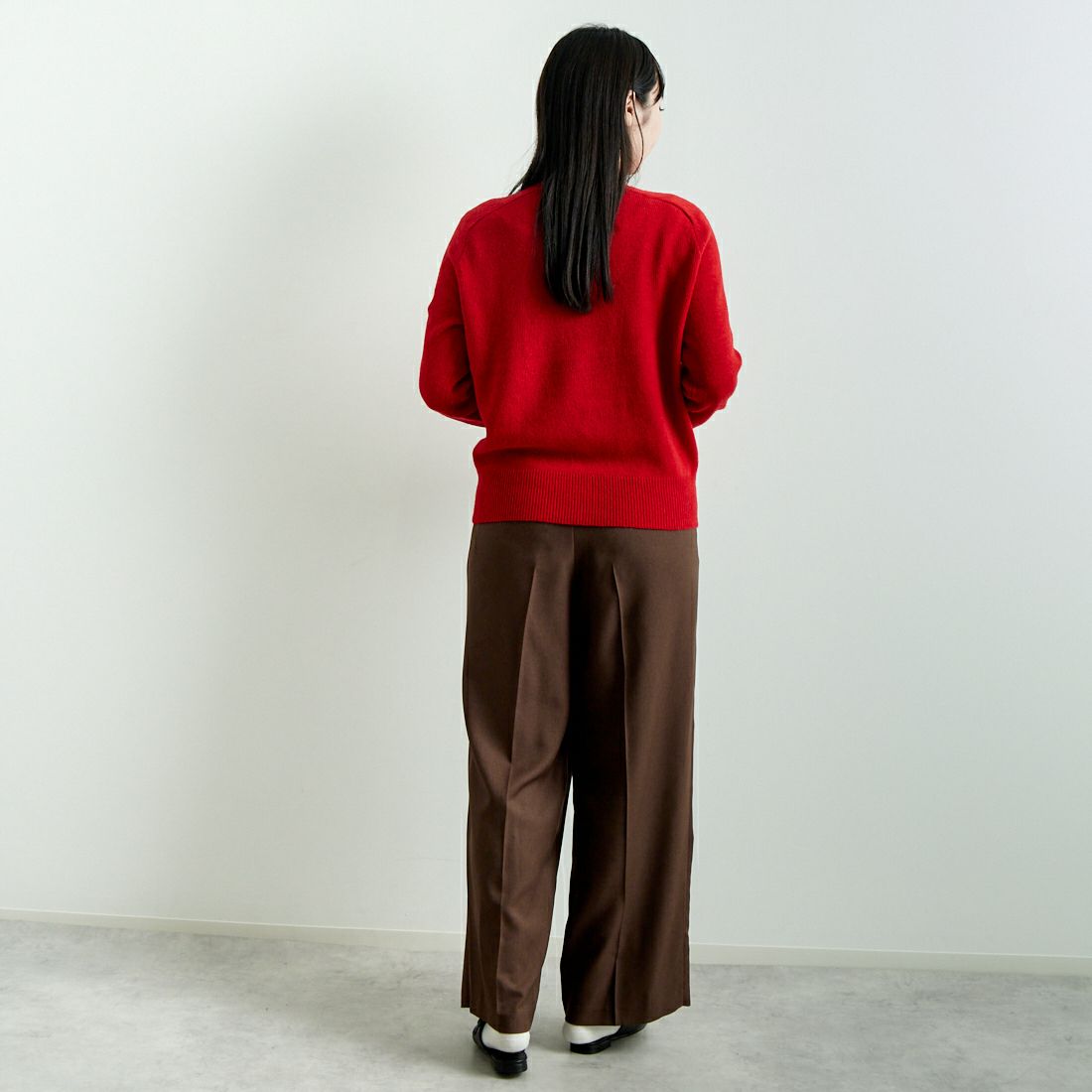 Jeans Factory Clothes [ジーンズファクトリークローズ] スタンダードクルーネックニット [24FW-IN-002] RED &&モデル身長：167cm 着用サイズ：F&&