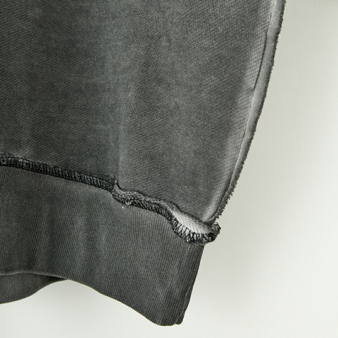 SLICK [スリック] ピグメントダイ ダメージスウェットシャツ [5155923] 720 COAL B