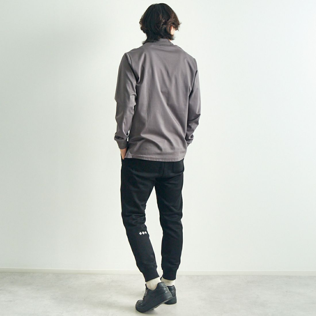 TATRAS [タトラス] MIBEILO モックネックTシャツ [MTAT24A8275-M] C.GRAY &&モデル身長：179cm 着用サイズ：2&&