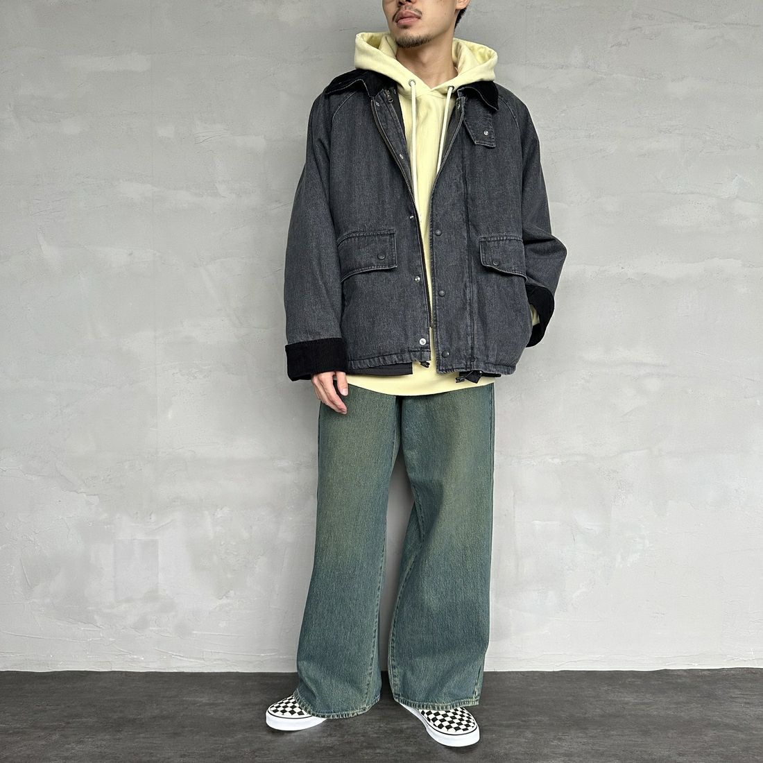 UNIVERSAL OVERALL [ユニバーサルオーバーオール] 別注 レイヤード3IN1ジャケット [U2431422IN-JF] DENIM BLK &&モデル身長：168cm 着用サイズ：L&&