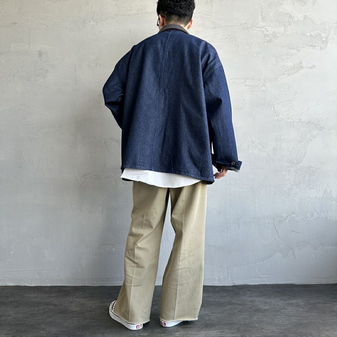UNIVERSAL OVERALL [ユニバーサルオーバーオール] 別注 カバーオールジャケット [U2513225IN-JF] O.W DENIM &&モデル身長：168cm 着用サイズ：L&&