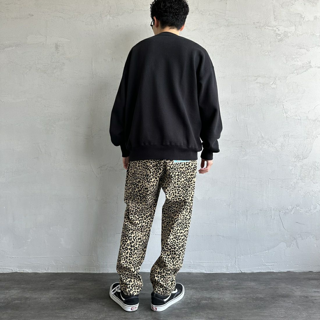 UNIVERSAL OVERALL [ユニバーサルオーバーオール] 別注 シェフパンツ [U2433601IN-JF] LEOPARD &&モデル身長：168cm 着用サイズ：S&&