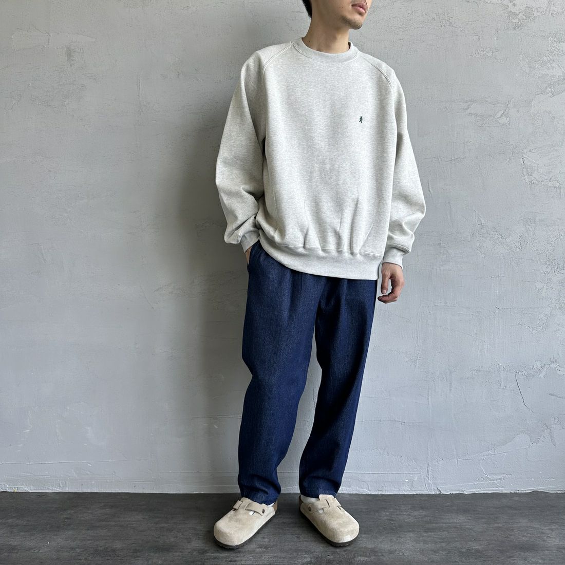 UNIVERSAL OVERALL [ユニバーサルオーバーオール] 別注 シェフパンツ [U2433601IN-JF] DNM BLU OW &&モデル身長：168cm 着用サイズ：M&&