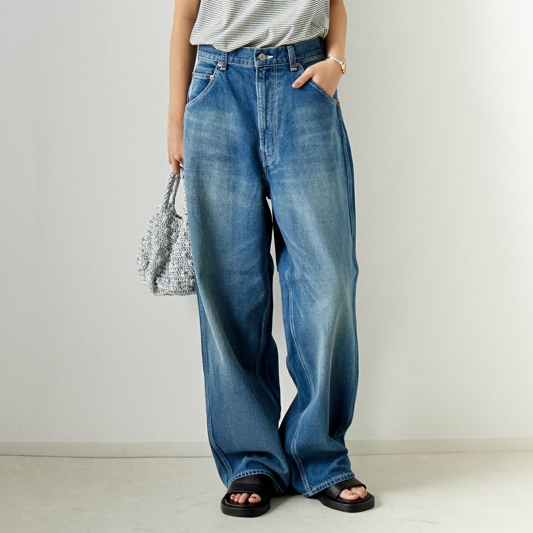 THE SHINZONE [ザ シンゾーン] ツールデニムパンツ [24MMSPA01] 83 BLUE &&モデル身長：167cm 着用サイズ：36&&