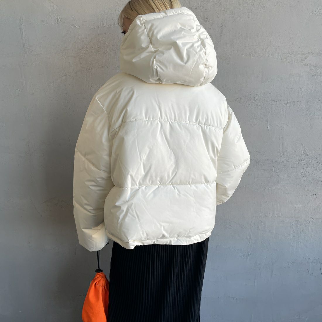 RVCA [ルーカ] ショートパファーダウンジャケット [BE044-761] CLO &&モデル身長：150cm 着用サイズ：M&&