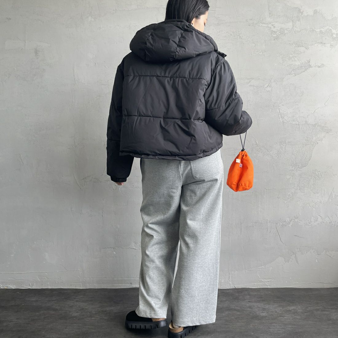 RVCA [ルーカ] ショートパファーダウンジャケット [BE044-761] BLK &&モデル身長：163cm 着用サイズ：M&&