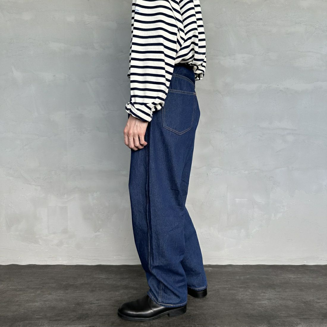 Noir Fabrik [ヌワールファブリック] バギーイージーデニムパンツ [NF-243-063] ONE WASH&&モデル身長：168cm 着用サイズ：S&&