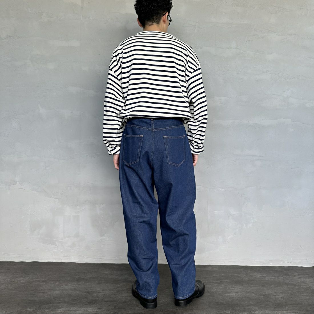 Noir Fabrik [ヌワールファブリック] バギーイージーデニムパンツ [NF-243-063] ONE WASH&&モデル身長：168cm 着用サイズ：S&&