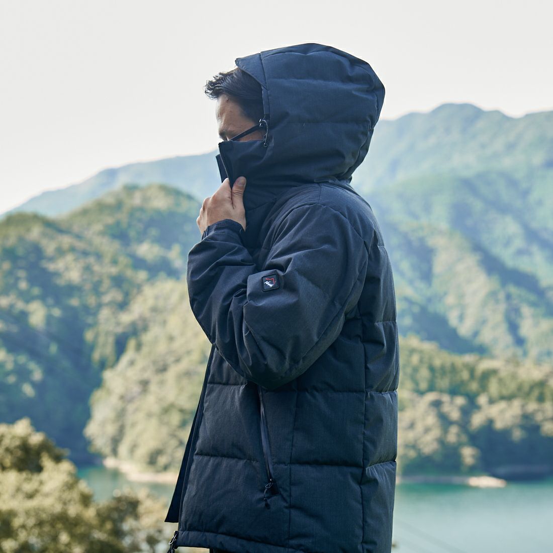 JEANSFACTORY × NANGA [ジーンズファクトリー × ナンガ] 別注 HINOC ダウンジャケット [JMP-244-023] BLACK &&モデル身長：176cm 着用サイズ：L&&