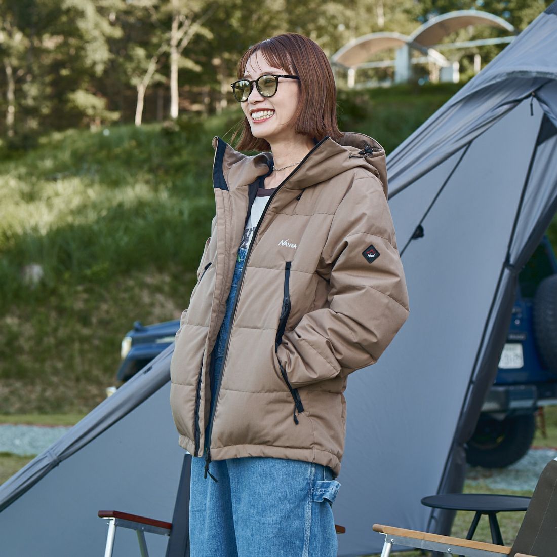 JEANSFACTORY × NANGA [ジーンズファクトリー × ナンガ] 別注 HINOC ダウンジャケット [JMP-244-023] BEIGE &&モデル身長：167cm 着用サイズ：M&&