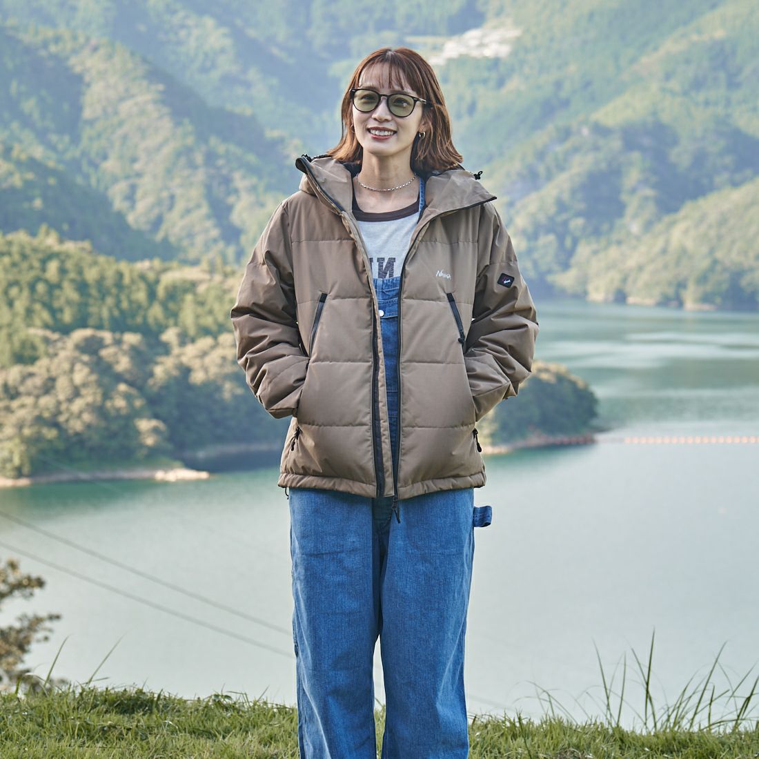 JEANSFACTORY × NANGA [ジーンズファクトリー × ナンガ] 別注 HINOC ダウンジャケット [JMP-244-023] BEIGE &&モデル身長：167cm 着用サイズ：M&&