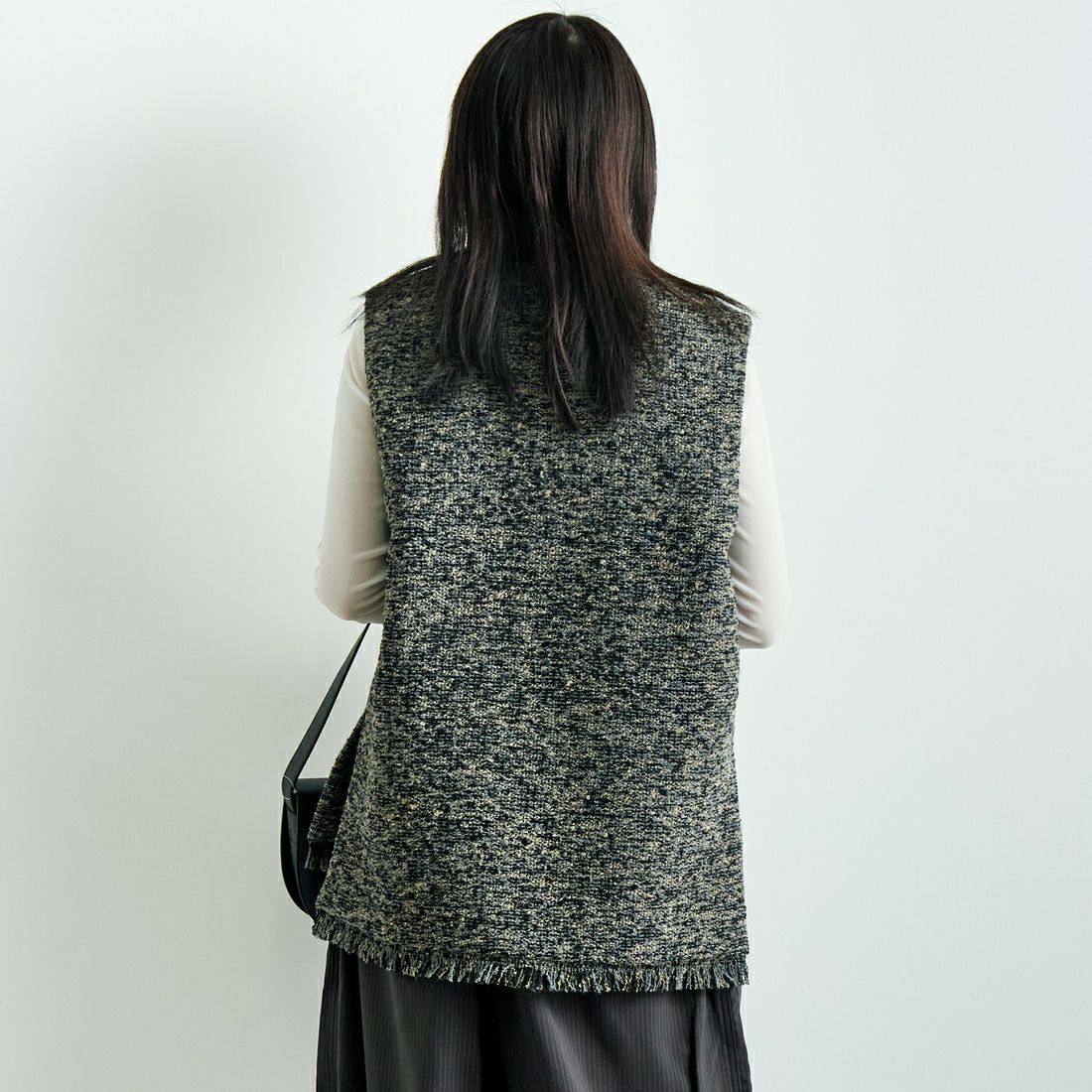 Noir Fabrik [ヌワールファブリック] リングヤーンベスト [LFF703] 710 BEIGE &&モデル身長：167cm 着用サイズ：F&&