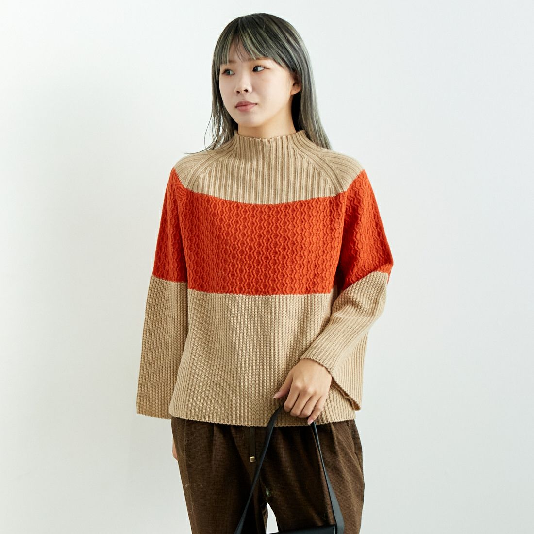 Jeans Factory Clothes [ジーンズファクトリークローズ] ホールガーメント3段柄ニット [113-2025] ｽﾓｰｸﾍﾞｰｼﾞｭ &&モデル身長：167cm 着用サイズ：F&&