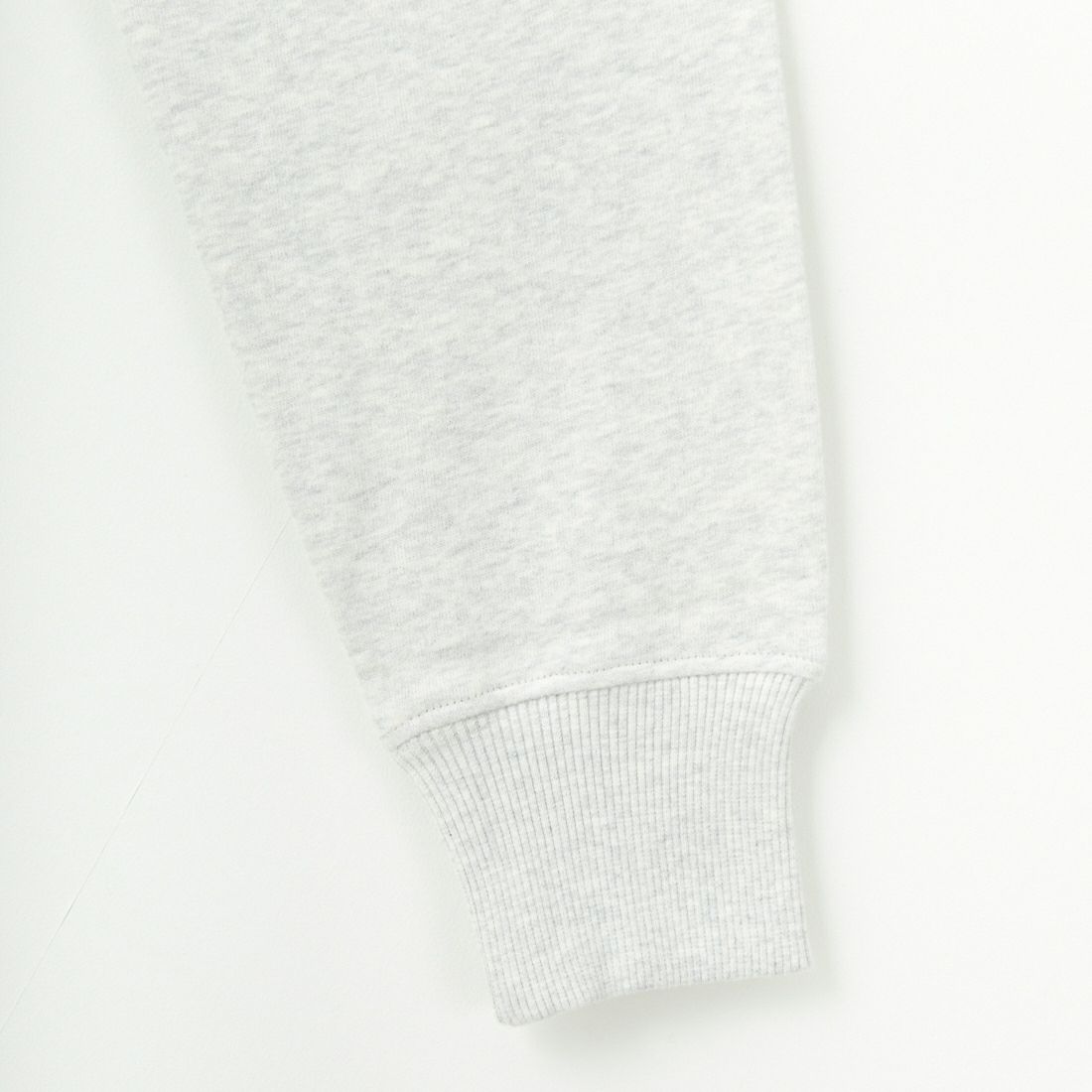 Calvin Klein [カルバンクライン] シェニールモノグラムロゴ クルーネックスウェット [J326144] P6G