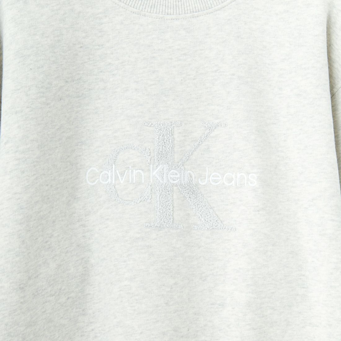 Calvin Klein [カルバンクライン] シェニールモノグラムロゴ クルーネックスウェット [J326144] P6G