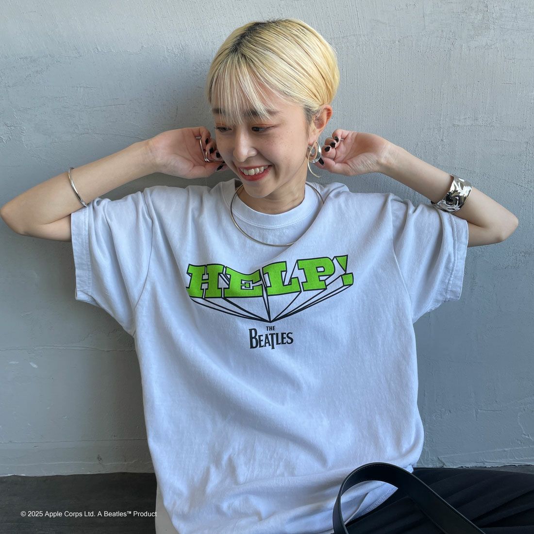 GOOD ROCK SPEED [グッドロックスピード] 別注 THE BEATLES ロックプリントTシャツ [INTN-026-JF] LT.GRAY &&モデル身長：150cm 着用サイズ：M&&