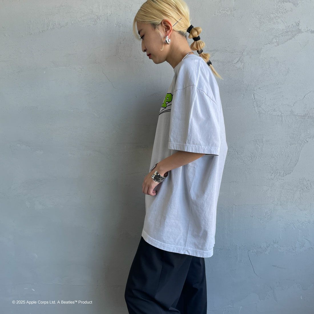 GOOD ROCK SPEED [グッドロックスピード] 別注 THE BEATLES ロックプリントTシャツ [INTN-026-JF] LT.GRAY &&モデル身長：150cm 着用サイズ：M&&