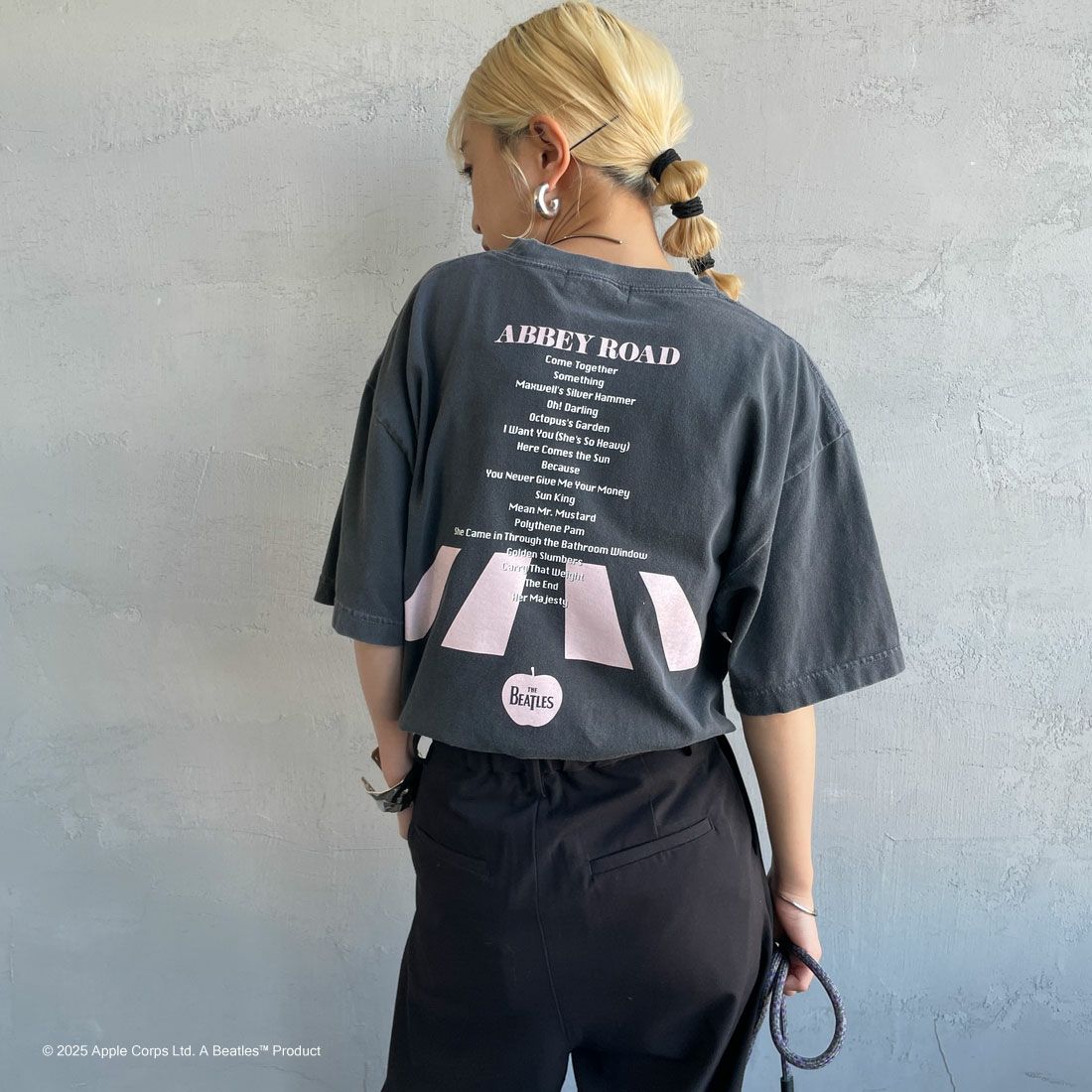 GOOD ROCK SPEED [グッドロックスピード] 別注 THE BEATLES ロックプリントTシャツ [INTN-025-JF] CHARCOAL &&モデル身長：150cm 着用サイズ：M&&