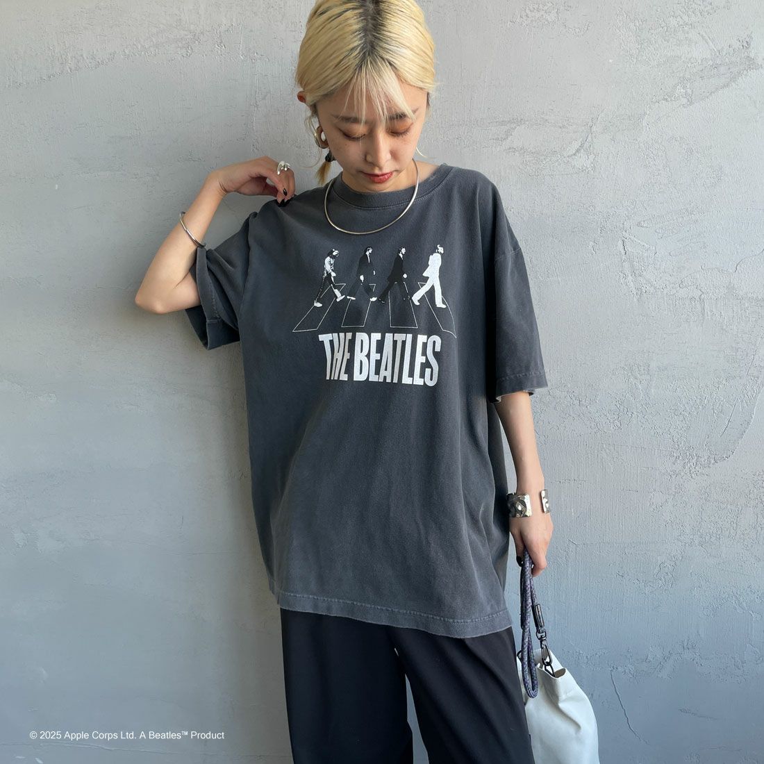 GOOD ROCK SPEED [グッドロックスピード] 別注 THE BEATLES ロックプリントTシャツ [INTN-025-JF] CHARCOAL &&モデル身長：150cm 着用サイズ：M&&