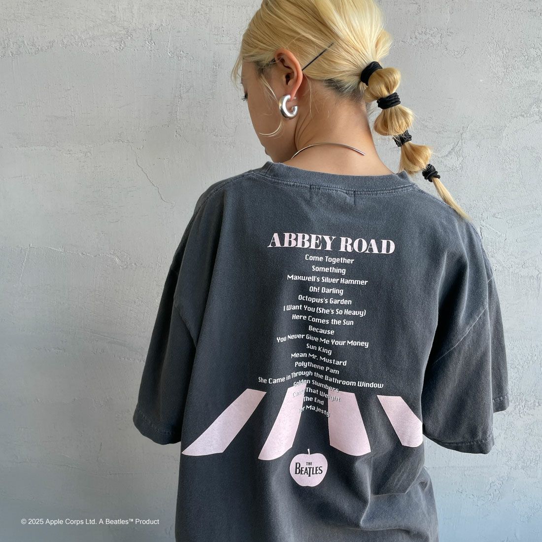 GOOD ROCK SPEED [グッドロックスピード] 別注 THE BEATLES ロックプリントTシャツ [INTN-025-JF] CHARCOAL &&モデル身長：150cm 着用サイズ：M&&