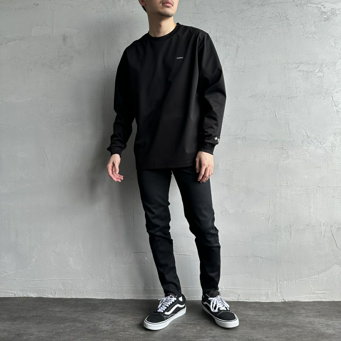 TATRAS [タトラス] SICADO ロングスリーブTシャツ [MTAT25S8196-M] BLACK &&モデル身長：168cm 着用サイズ：1&&