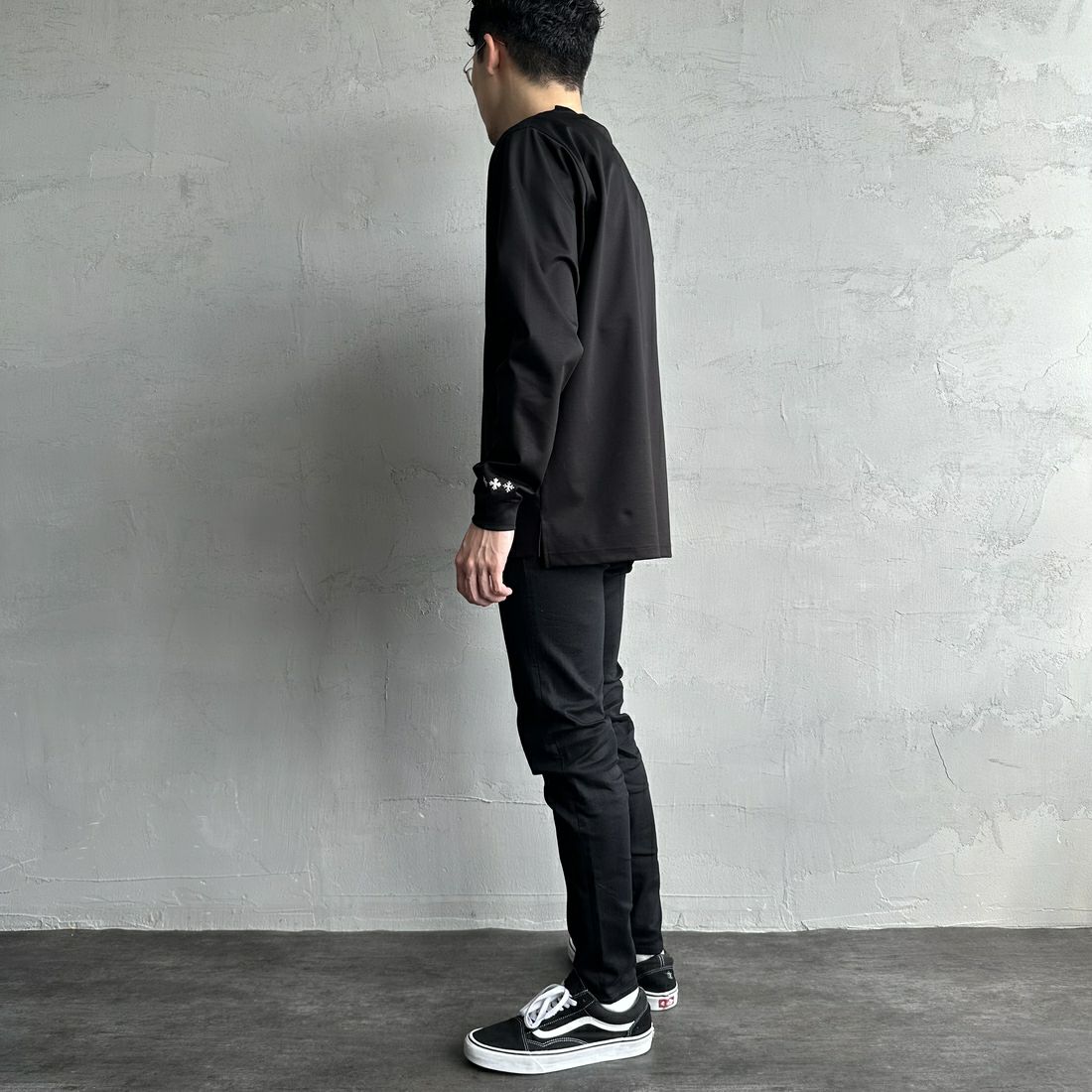 TATRAS [タトラス] SICADO ロングスリーブTシャツ [MTAT25S8196-M] BLACK &&モデル身長：168cm 着用サイズ：1&&