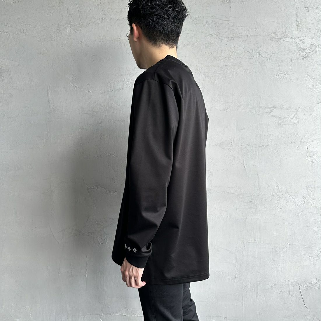 TATRAS [タトラス] SICADO ロングスリーブTシャツ [MTAT25S8196-M] BLACK &&モデル身長：168cm 着用サイズ：3&&