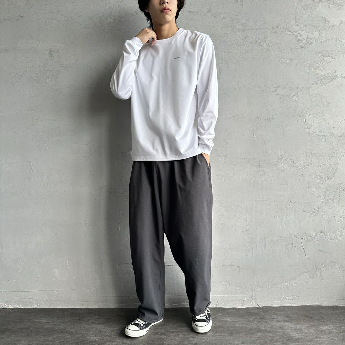 TATRAS [タトラス] SICADO ロングスリーブTシャツ [MTAT25S8196-M] BLACK &&モデル身長：179cm 着用サイズ：3&&