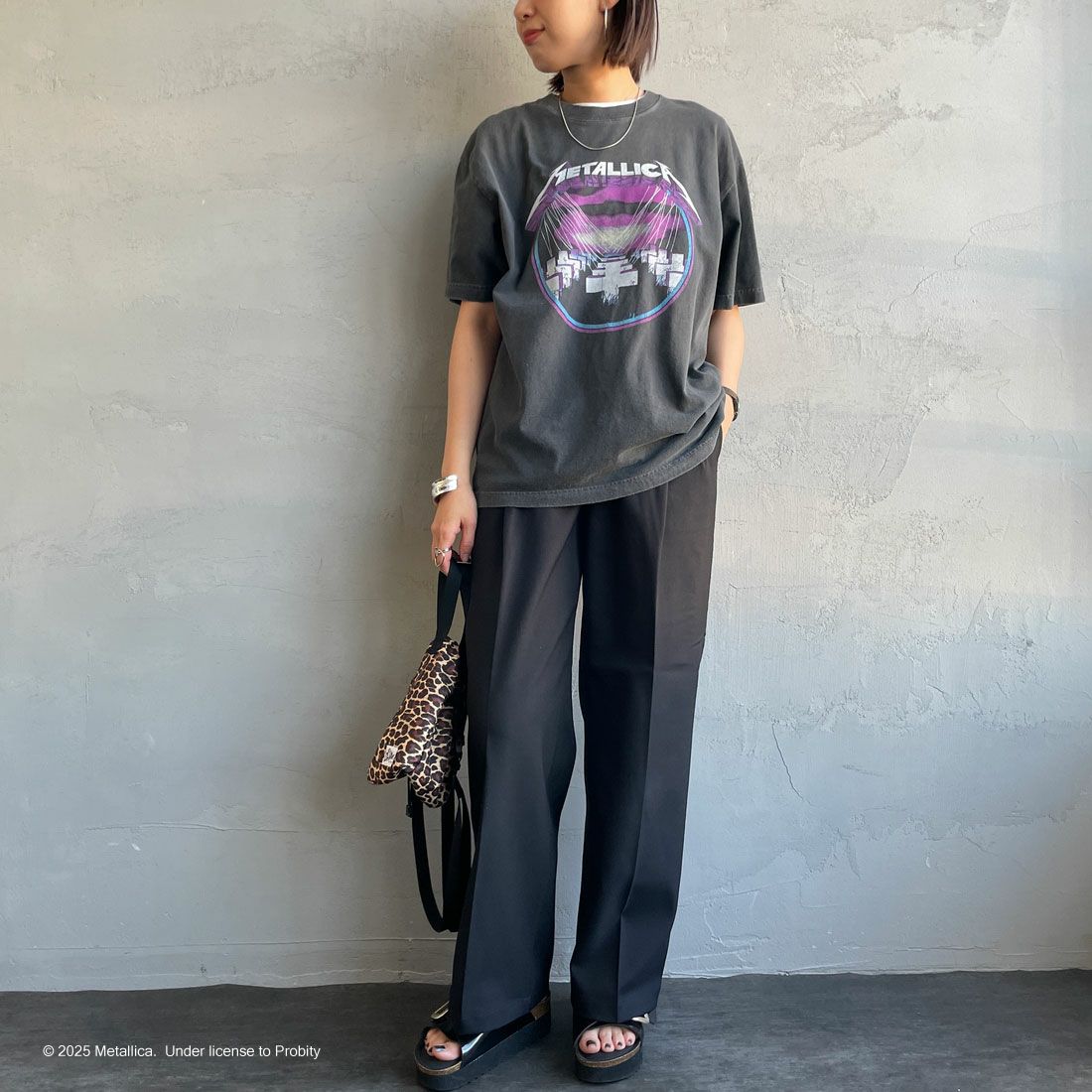 GOOD ROCK SPEED [グッドロックスピード] 別注 METALLICA ロックプリントTシャツ [INTN-028-JF] CHARCOAL &&モデル身長：159cm 着用サイズ：M&&