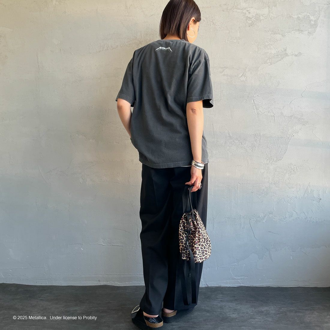 GOOD ROCK SPEED [グッドロックスピード] 別注 METALLICA ロックプリントTシャツ [INTN-028-JF] CHARCOAL &&モデル身長：159cm 着用サイズ：M&&