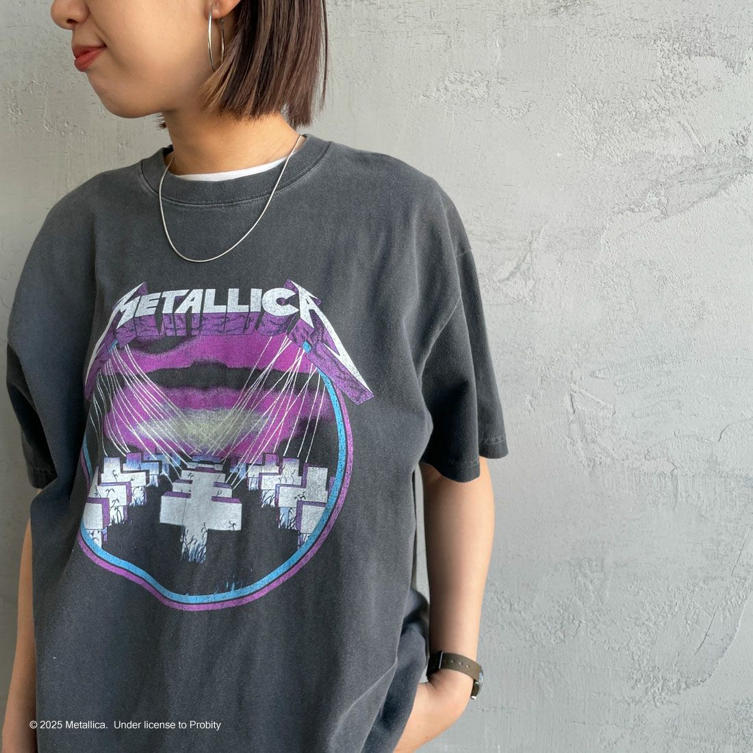 GOOD ROCK SPEED [グッドロックスピード] 別注 METALLICA ロックプリントTシャツ [INTN-028-JF] CHARCOAL &&モデル身長：159cm 着用サイズ：M&&