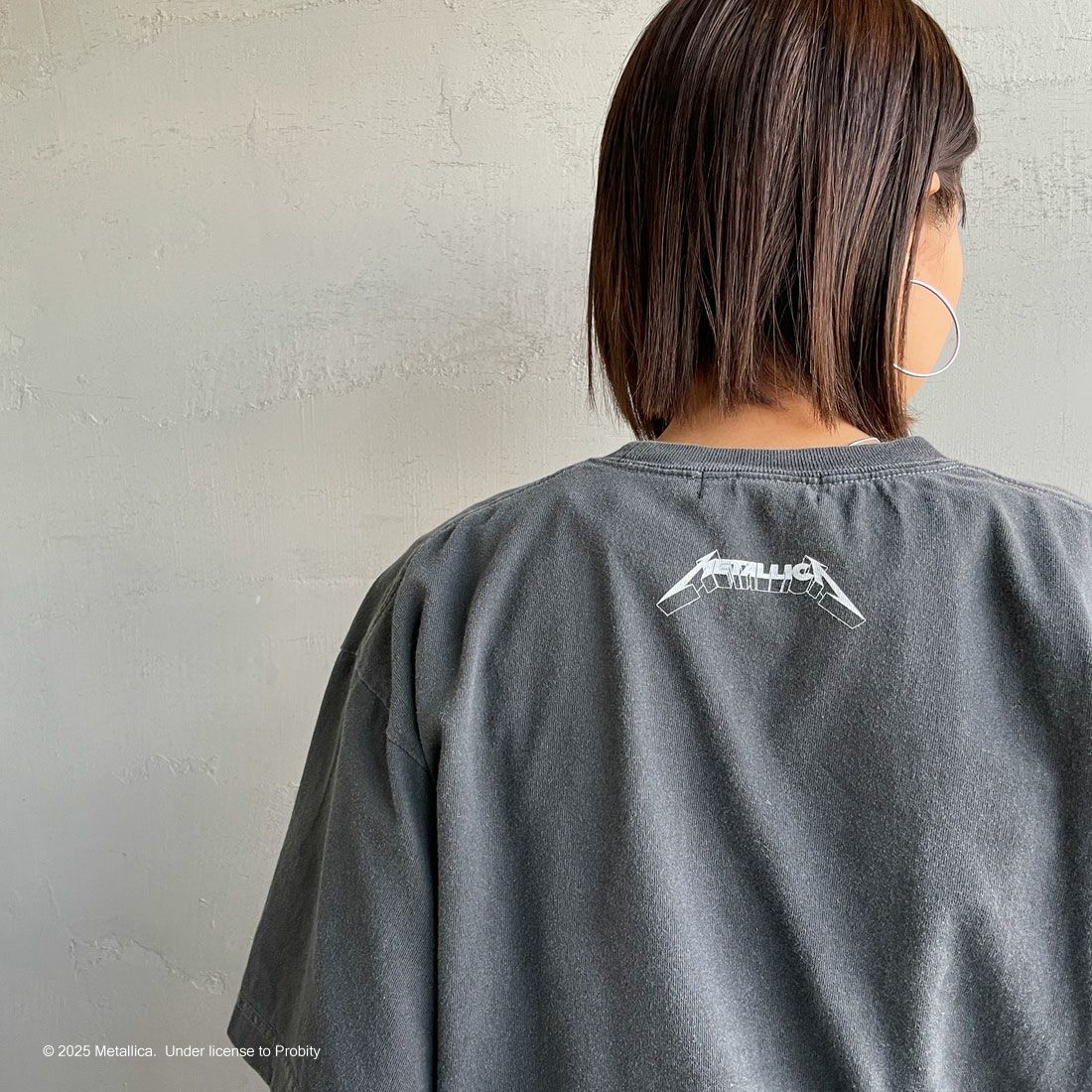 GOOD ROCK SPEED [グッドロックスピード] 別注 METALLICA ロックプリントTシャツ [INTN-028-JF] CHARCOAL &&モデル身長：159cm 着用サイズ：M&&