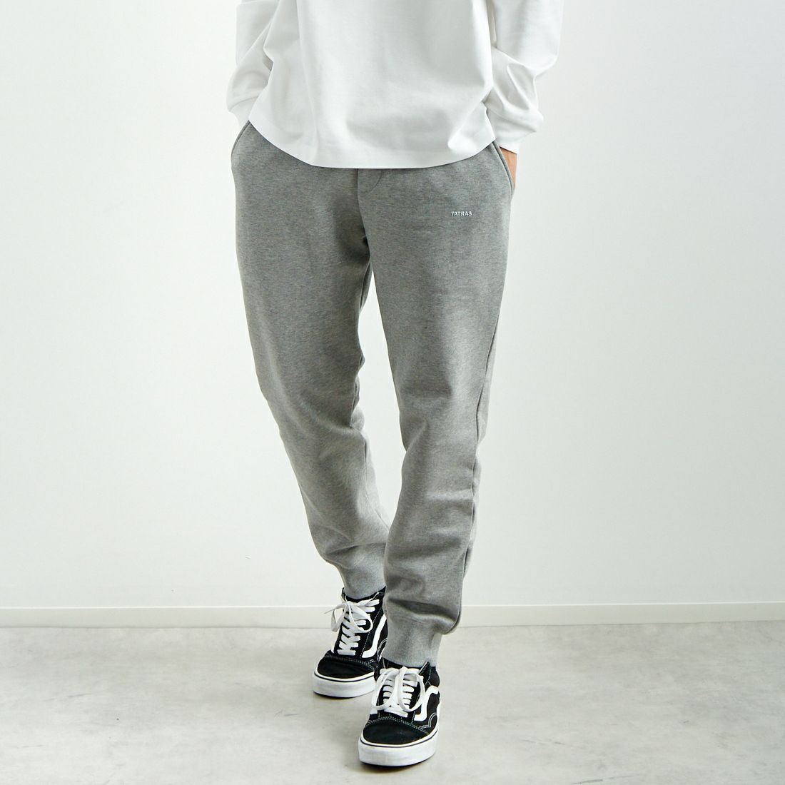 GRAY &&モデル身長：179cm 着用サイズ：3&&