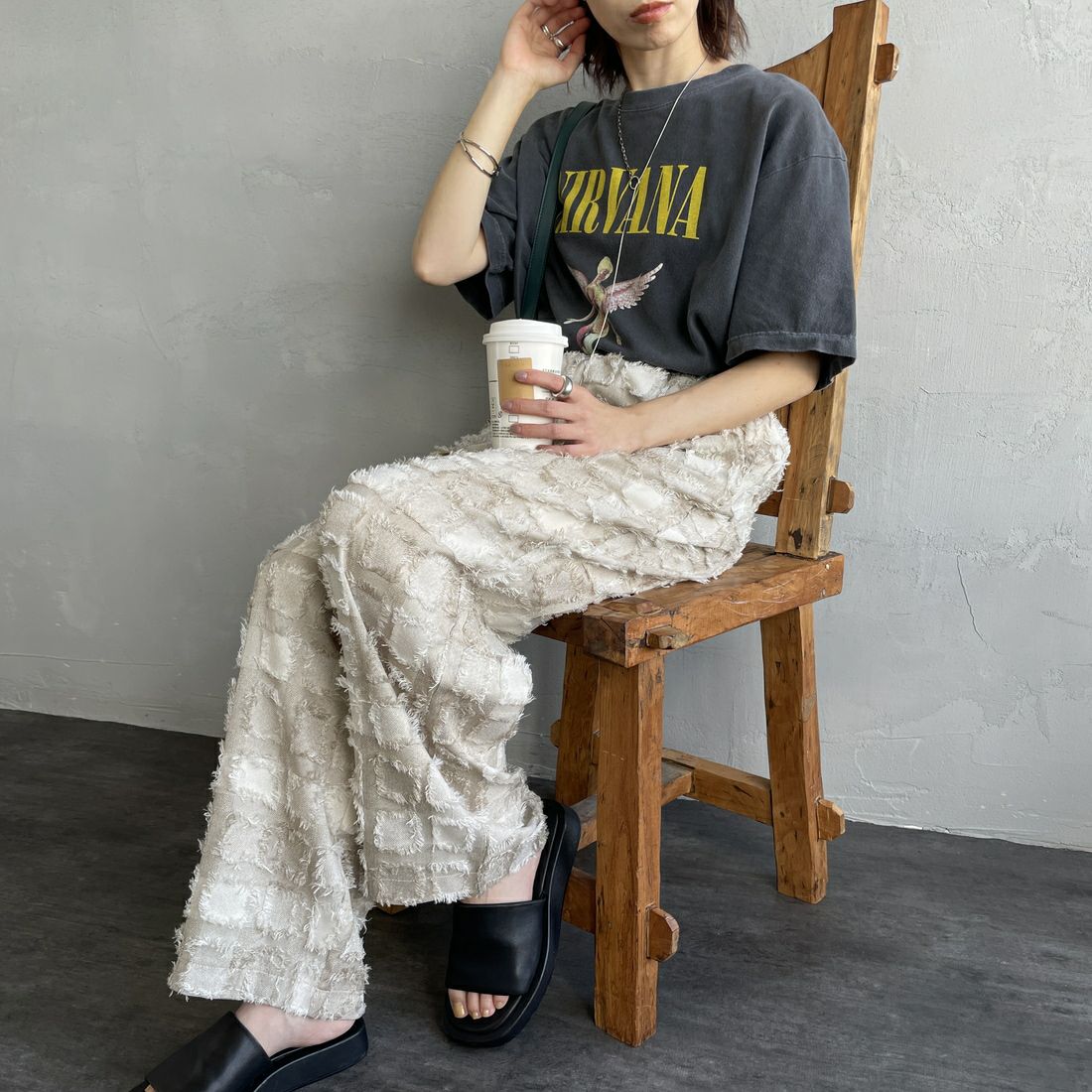nenom [ネノム] ブロックフェザー ワイドイージージャガードパンツ [NE25112011] 22 BEIGE&&モデル身長：158cm 着用サイズ：F&&
