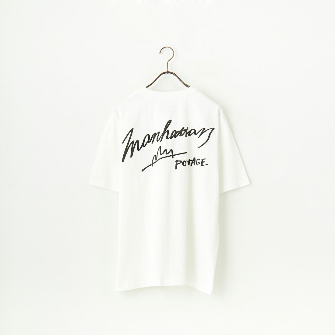 MANHATTAN PORTAGE [マンハッタンポーテージ] 別注 手描き風ロゴ バックプリントTシャツ [25SSMP-IN63-JF] WHITE