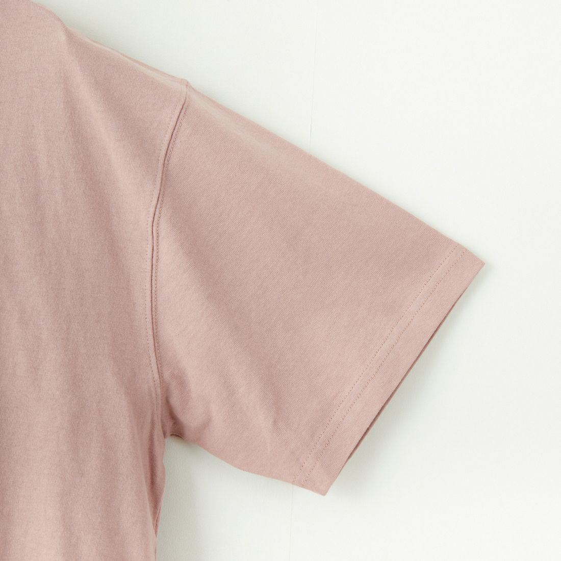 MANHATTAN PORTAGE [マンハッタンポーテージ] 別注 手描き風ロゴ バックプリントTシャツ [25SSMP-IN63-JF] PINK