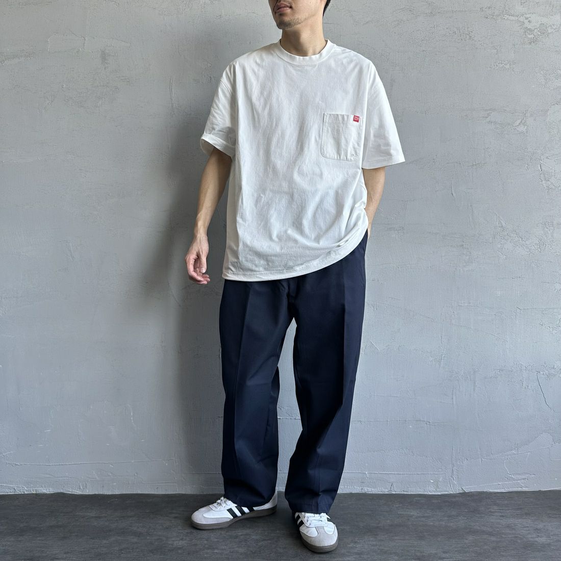 MANHATTAN PORTAGE [マンハッタンポーテージ] 別注 メッシュ切替 バックプリントTシャツ [25SSMP-IN65-JF] WHITE &&モデル身長：168cm 着用サイズ：L&&