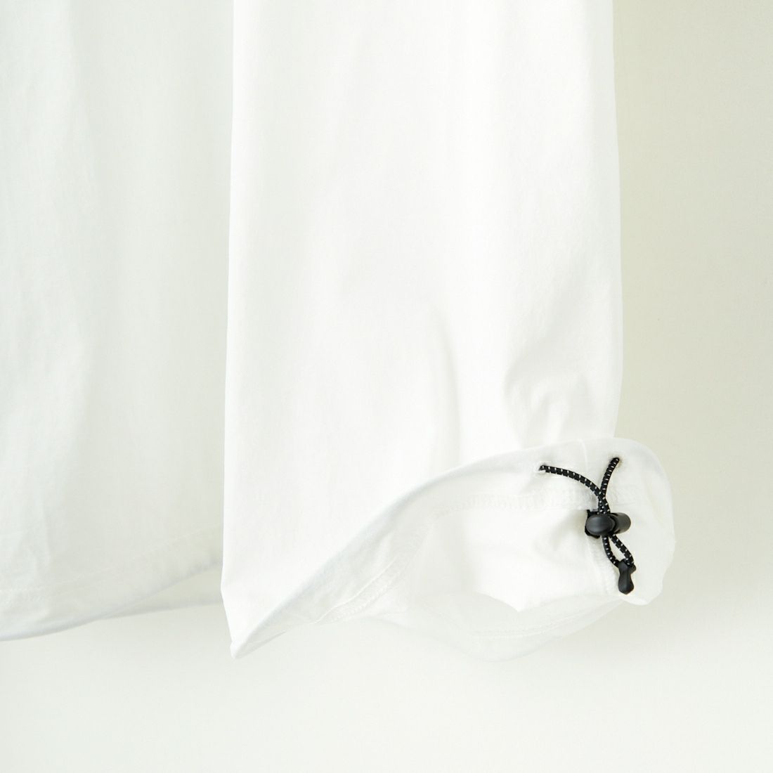 MANHATTAN PORTAGE [マンハッタンポーテージ] 別注 メッシュ切替 バックプリントTシャツ [25SSMP-IN65-JF] WHITE